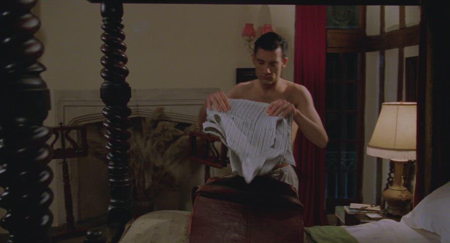 Alex Kingston’s Steamy Nude Scene in Croupier (1998)