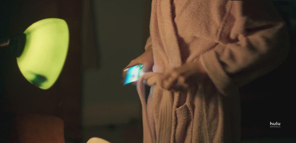 Daisy Edgar-Jones Goes Wild in a Sexy New Clip