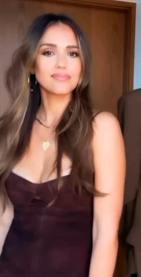 Jessica Alba Goes Wild in a Sexy Surprise Reveal