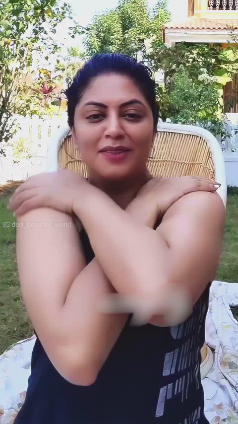 Kavita Kaushik shows off her sexy side in a fun Instagram video.