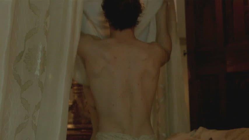 Rebecca Ferguson Sizzles in Sexy Moments from The White Queen (S01E03 & S01E05)