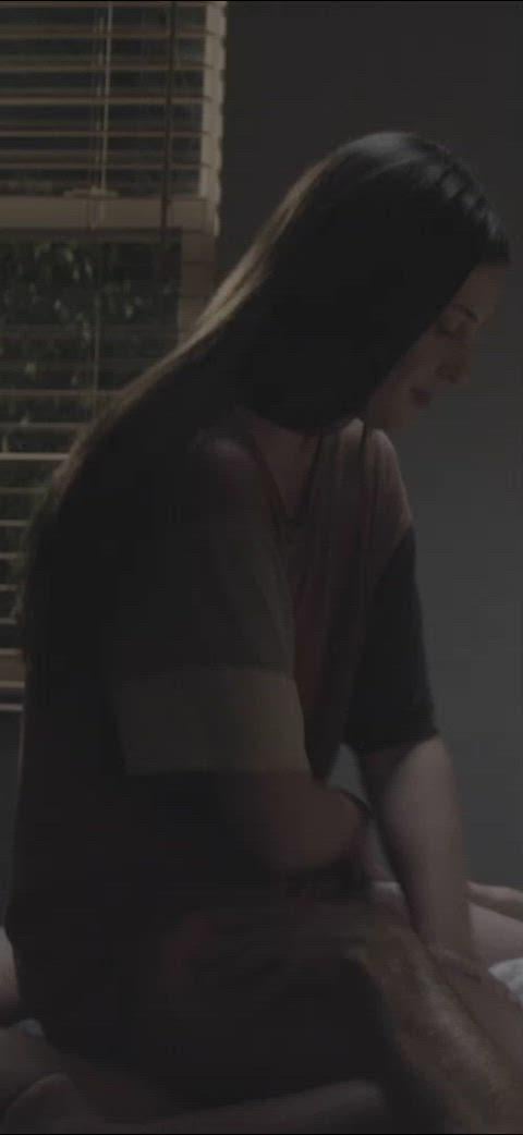 Sarah Hagan Gone Wild in a Steamy Sun Choke Scene