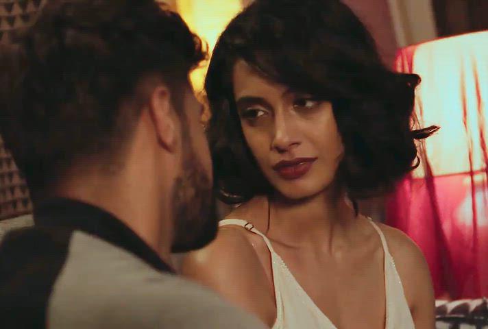 Sarah Jane’s Steamy Nude Scene Unleashed