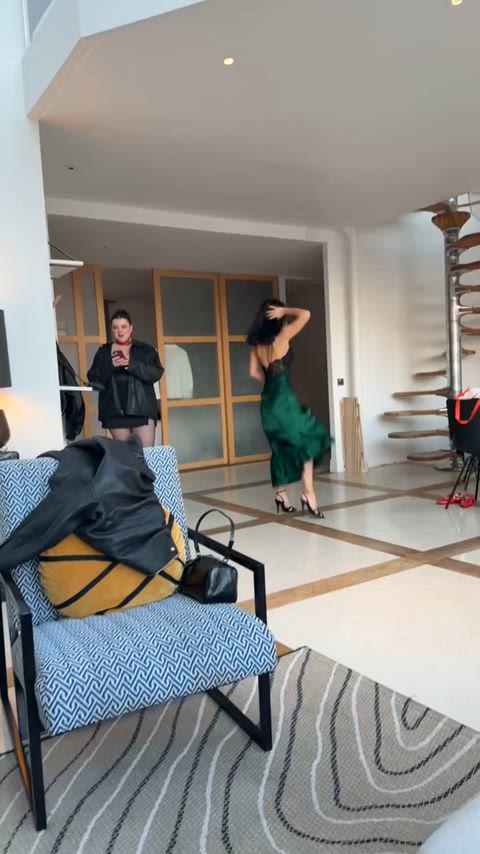 Charli D’Amelio Goes Wild with a Hot Twerking Session