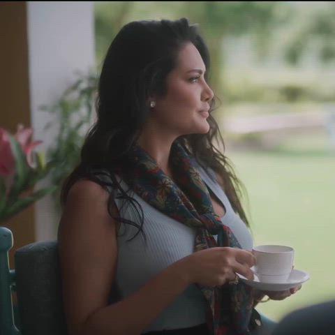 Esha Gupta’s Stunning Nude Scene in a Hot Movie Moment