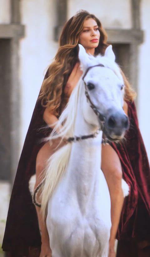 Grazi Massafera’s Steamy Nude Scene in Dona Beja Season 1 Episode 12