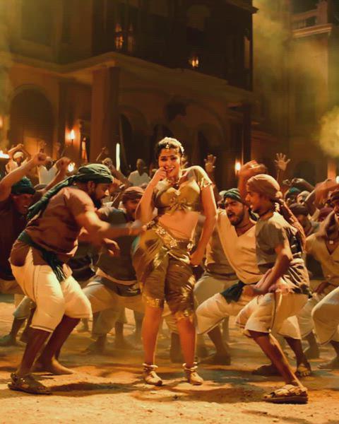 Hot and Sexy Moments with Divi Vadthya