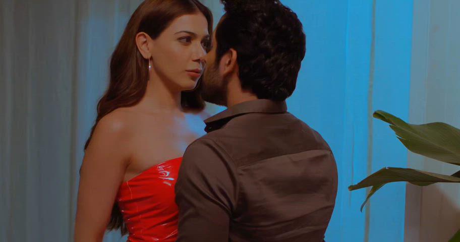 Palak Purswani’s steamy nude scene in Fuh Se Fantasy (2023)