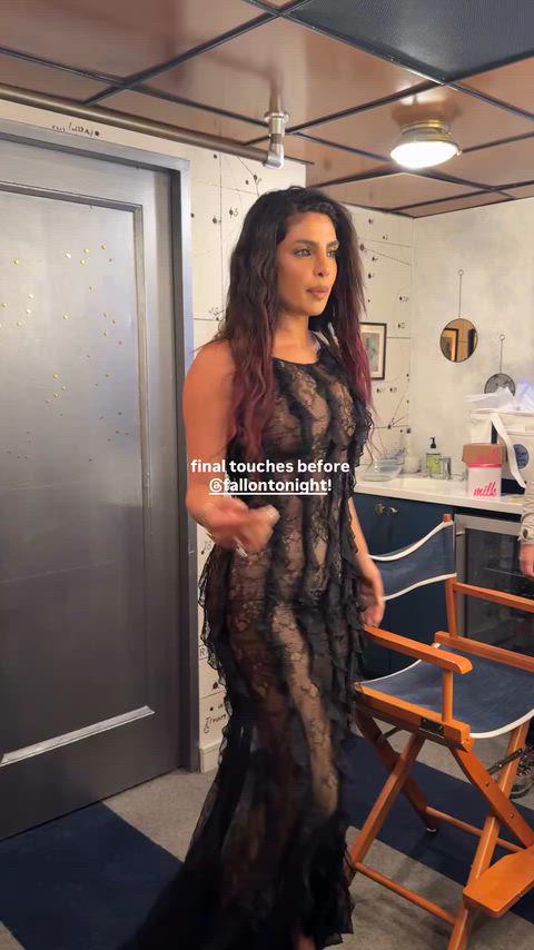 Priyanka Chopra Shows Off Her Sexy Curves and Perfect Butt