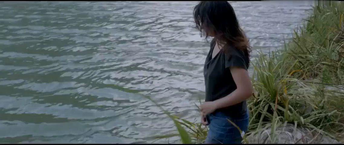 Amira Akili Strips Down in Hot Scene from Métamorphoses (2014)