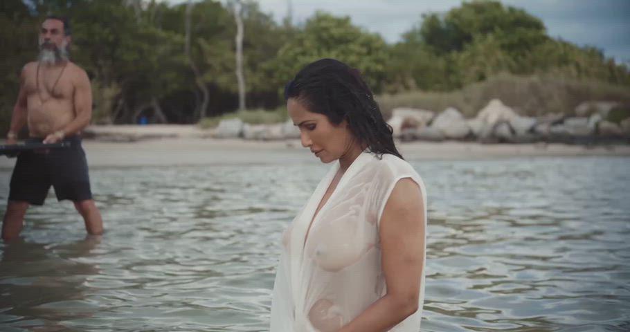 Padma Lakshmi’s Sultry Moments Showcase Hot Confidence