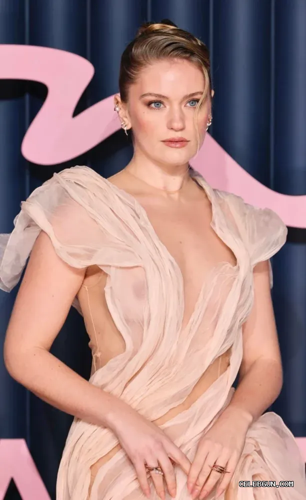 Alicia Agneson: Stunning Sexy Boobs Photo Collection You'll Love