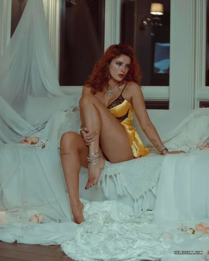 Bella Thorne's Hot Sexy Thighs: Unforgettable Photo Collection