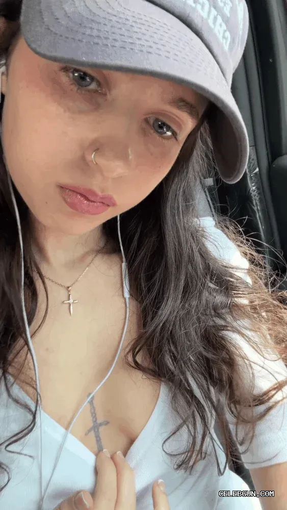 Clairo's Stunning Nude Photos Collection of Petite Boobs