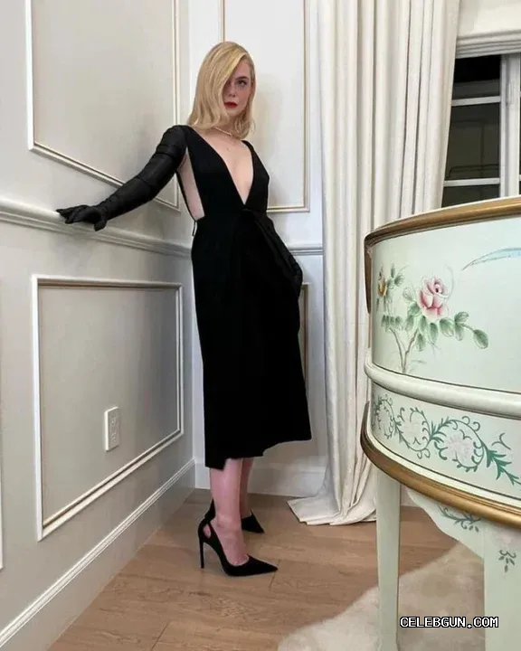 Elle Fanning's Hot and Sexy Photo Collection in Stunning Gloves