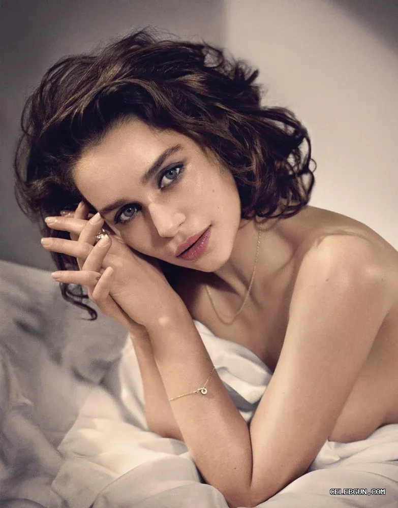 Emilia Clarke's Hot and Sexy Photo Collection