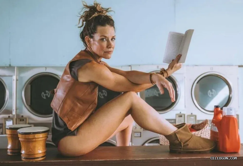 Evangeline Lilly's Sexy Thighs: Must-See Hot Photo Collection!