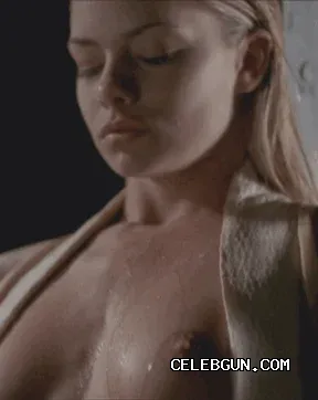 Jaime Pressly Hot and Nude in Poison Ivy 3 -