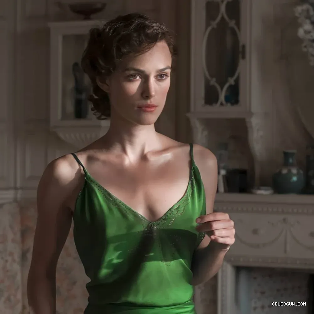 Keira Knightley Unveils Her A-Cup Secrets: Stunning Petite Boobs Collection!