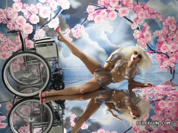 Lady Gaga Scene with Celebrity Nude Photoshoot Full of Hot