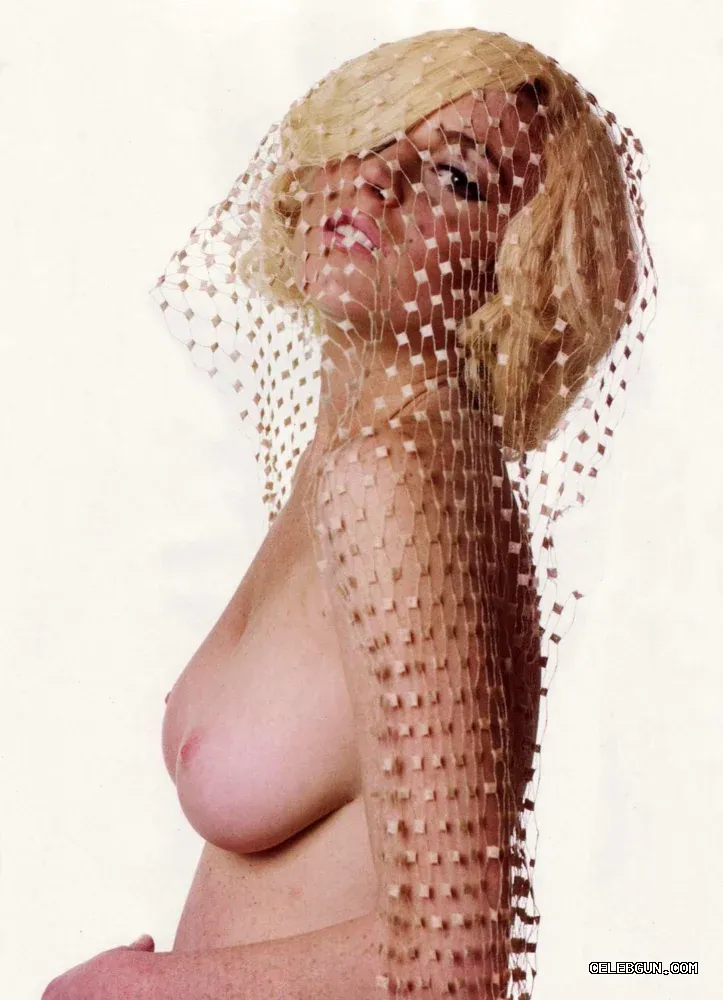 Lindsay Lohan Scene with Celebrity in Hot Nude Photoshoot for