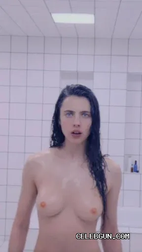 Margaret Qualley Shows Off Her A Cup: Stunning Collection of