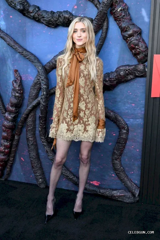 Natalia Dyer's Hot Legs: A Collection of Sexy Photos You'll