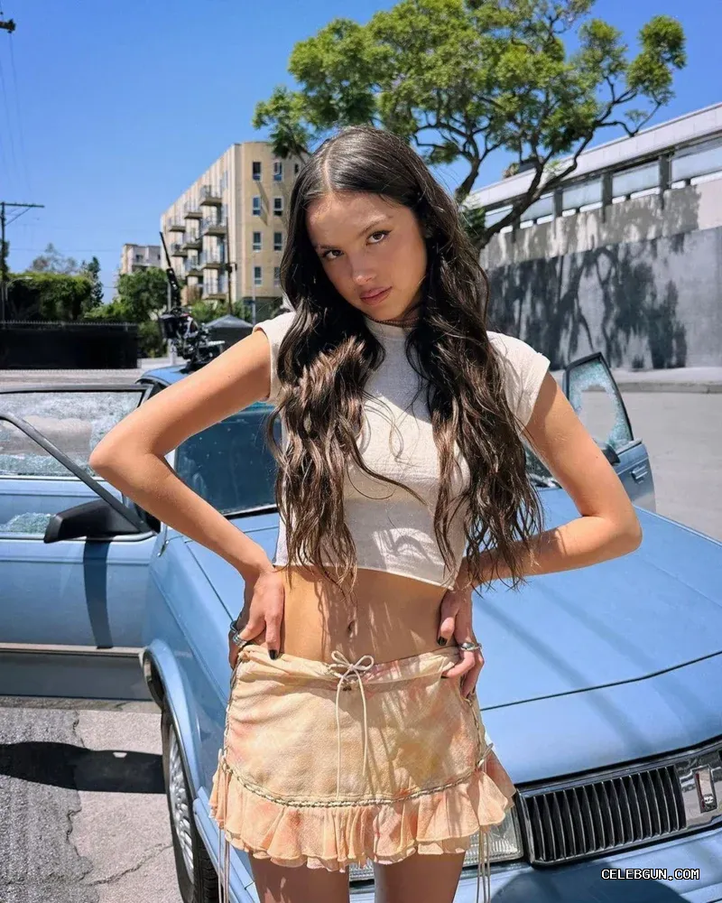 Olivia Rodrigo's Hot T-Shirt Sexy Photo Collection