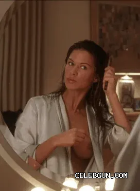 Rhona Mitra Nude Photos from Hollow Man Exposing Her Hot