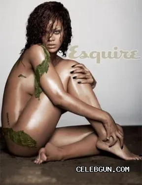 Rihanna's Sexy Thighs: Exclusive Hot Photo Collection