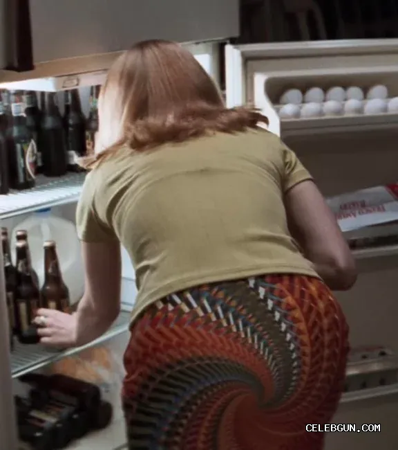 Rose McGowan's Sexy Ass: Hot Photo Collection Revealed!
