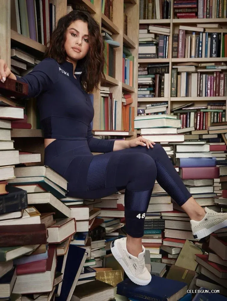 Selena Gomez's Hot Yoga Pants Photo Collection