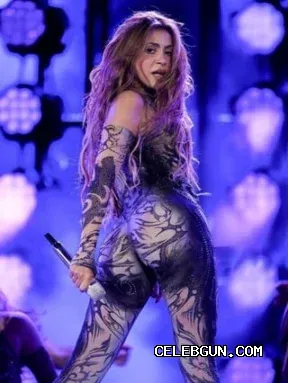 Shakira's Sexy Ass Photo Collection: Hot and Irresistible Shots