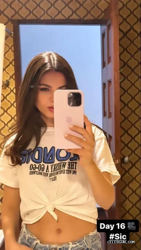 Victoria Justice's Hot T-Shirt Photo Collection