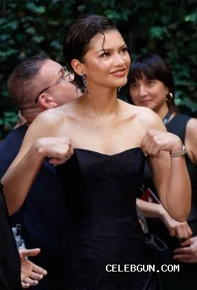 Zendaya's Stunning A Cup Nude Photos Collection Showcasing Her Petite