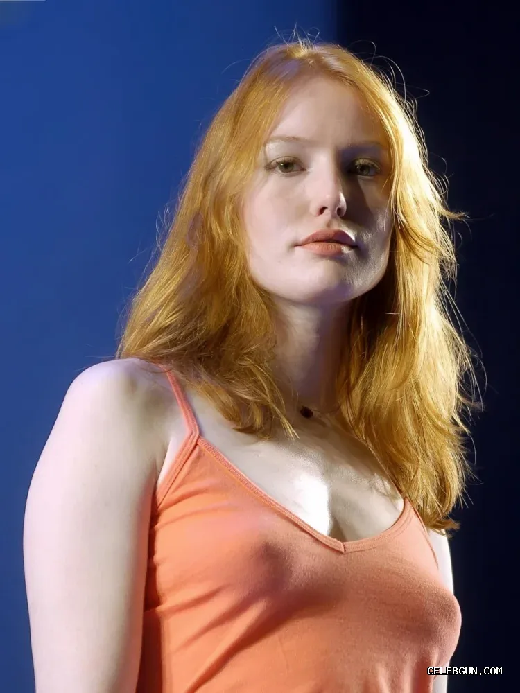 Alicia Witt's Ultimate Collection of Sexy Boob Photos