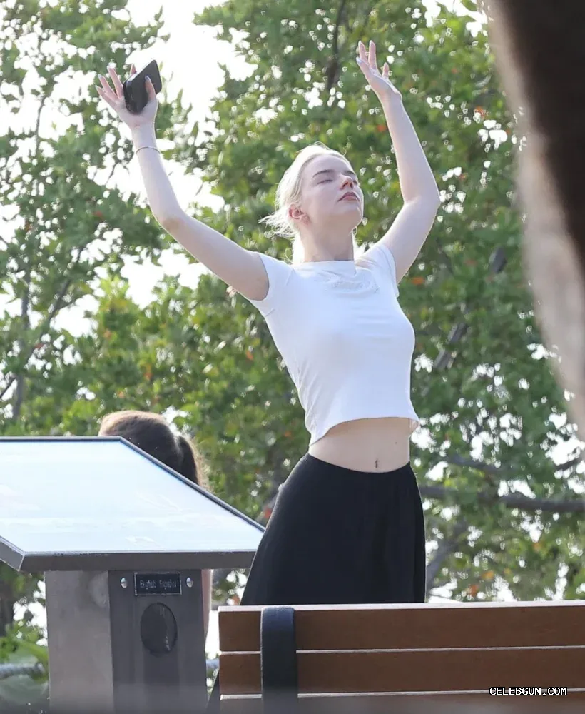 Anya Taylor Joy Shows Off Her Petite Boobs in Stunning