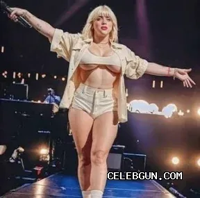 Billie Eilish's Sexy Thighs: Hot Photo Collection