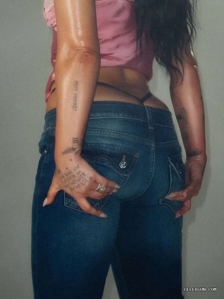 Demi Lovato's Sexy Ass: Hot Photo Collection You Can't Miss