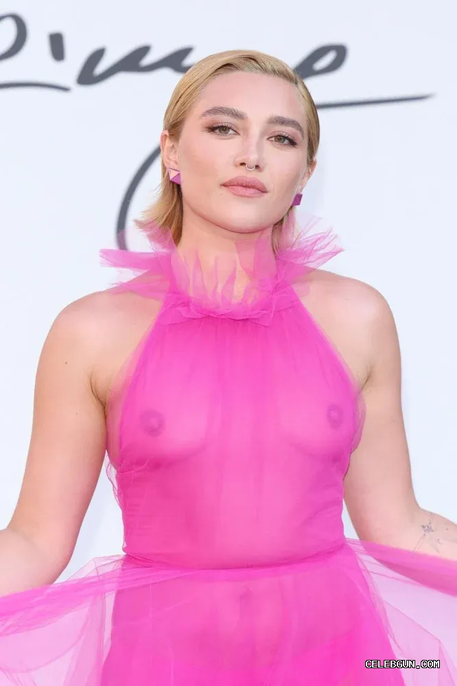 Florence Pugh's Stunning B-Cup Nude Photos Collection of Gorgeous Boobs
