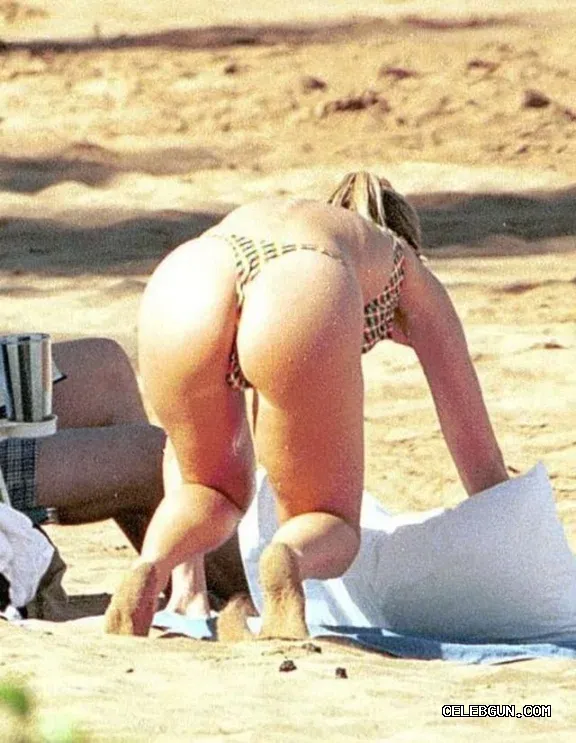 Helen Hunt's Sexy Thighs: Stunning Hot Photo Collection