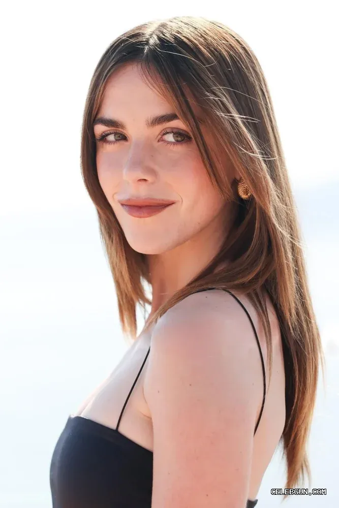 Kiernan Shipka's Stunning B Cup Boobs Collection: A Must-See!