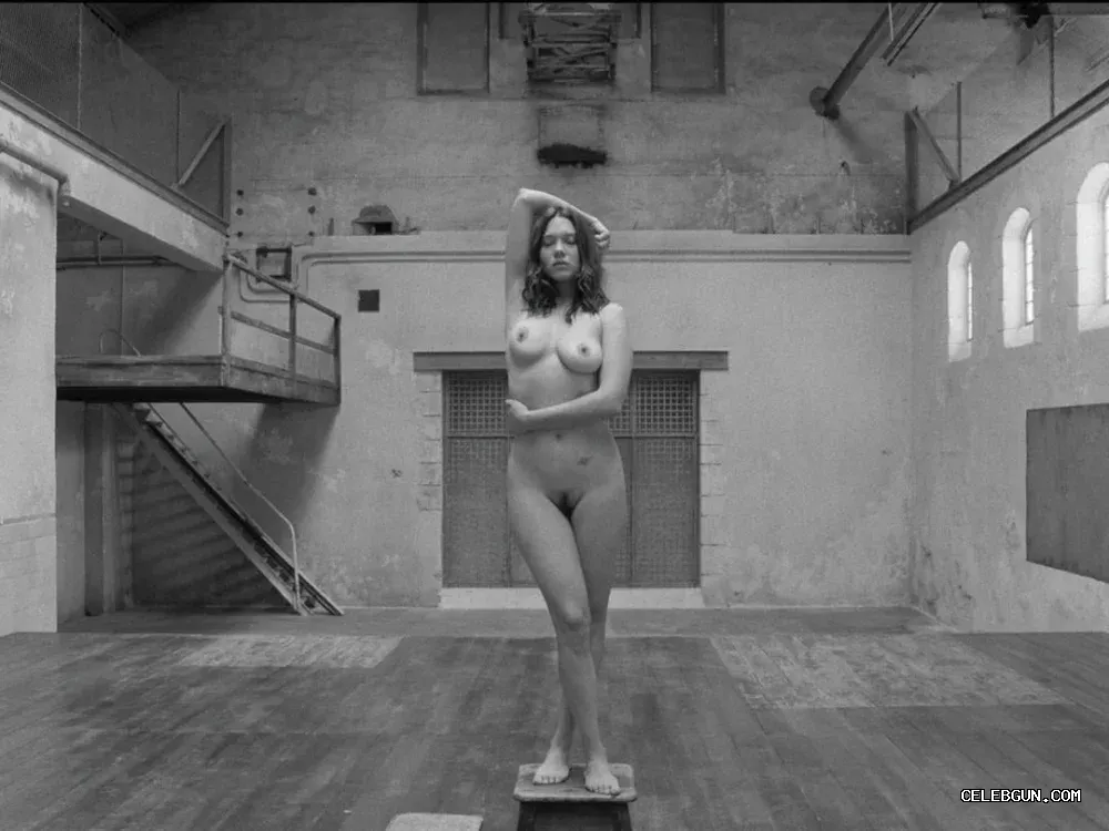 Léa Seydoux’s Stunning Collection of Sexy Boob Photos