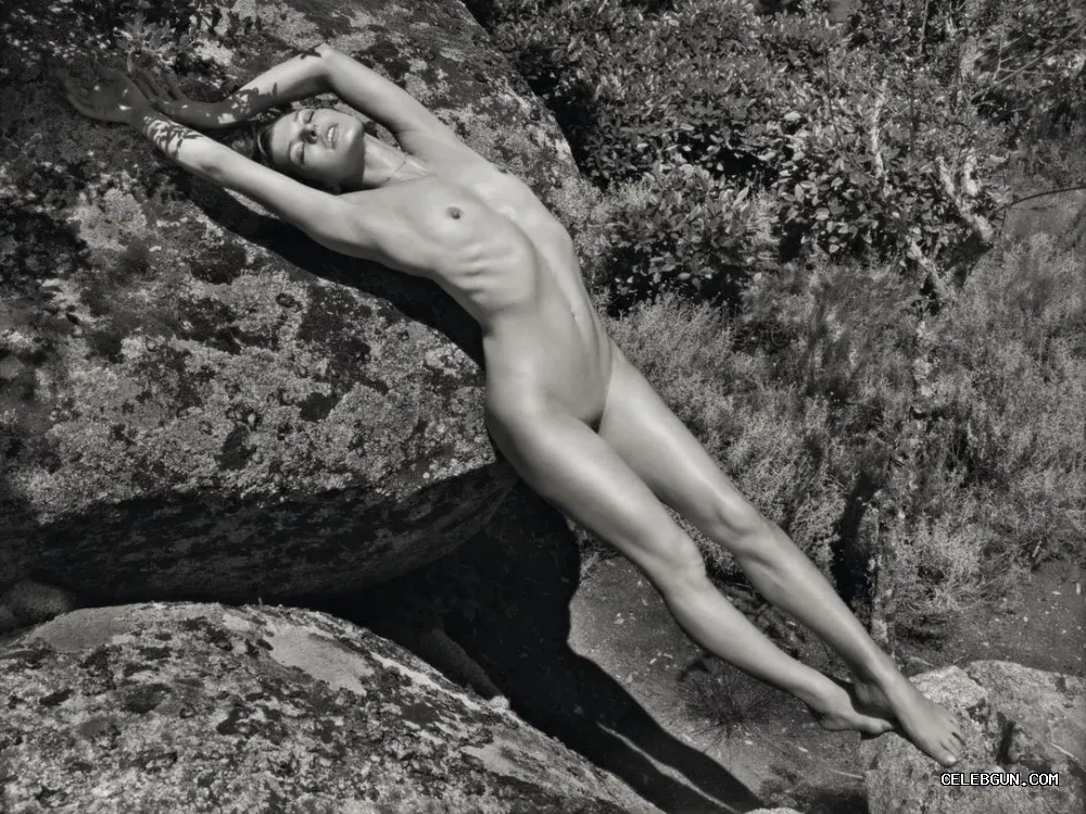 Milla Jovovich’s Stunning Nude Collection: A Cup Petite Boobs Unveiled