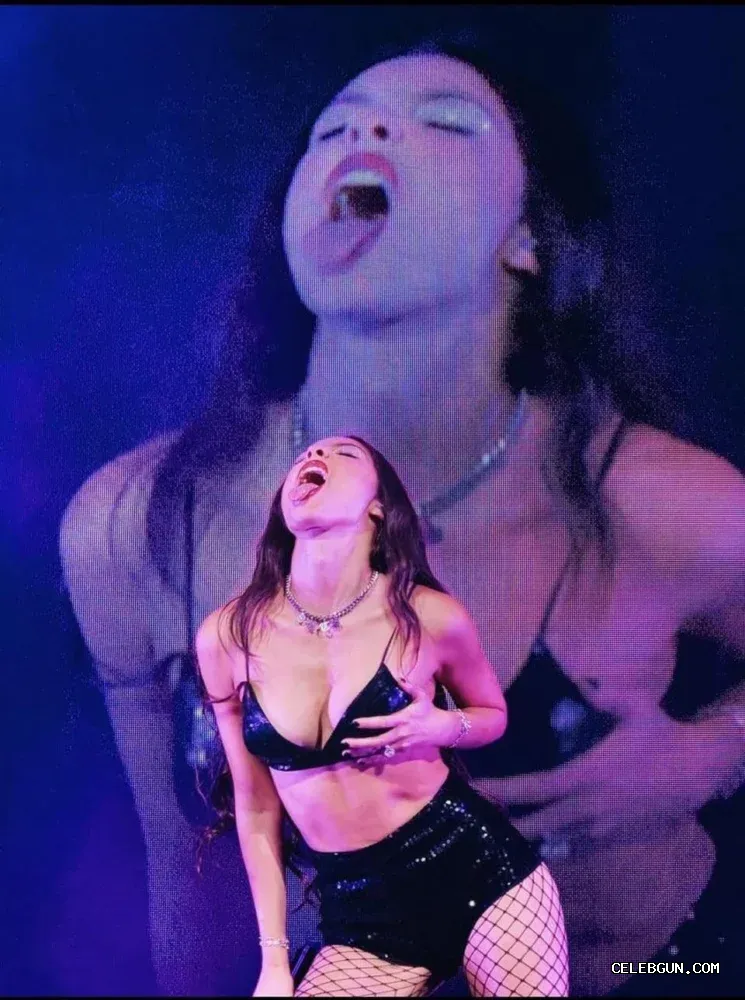 Olivia Rodrigo's Sexy Collection of Stunning Boobs Photos