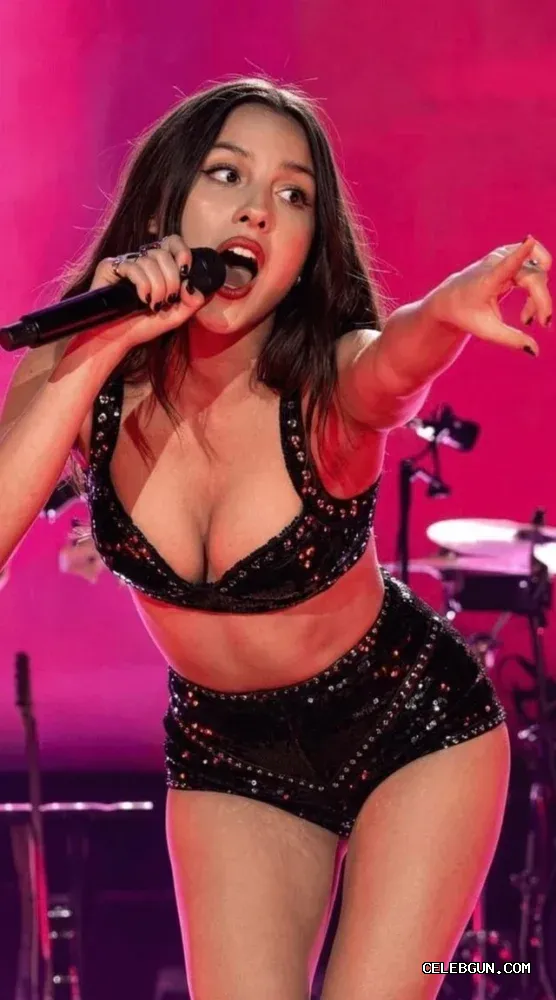 Olivia Rodrigo's Stunning Boobs: A Must-See Photo Collection