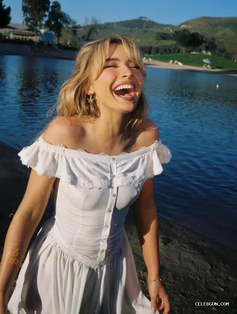 Sabrina Carpenter's Stunning B-Cup Boobs: Exclusive Nude Photo Collection