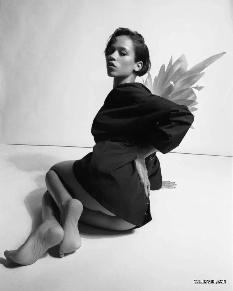 Taylor Russell's Hot and Sexy Thighs: Must-See Photo Collection