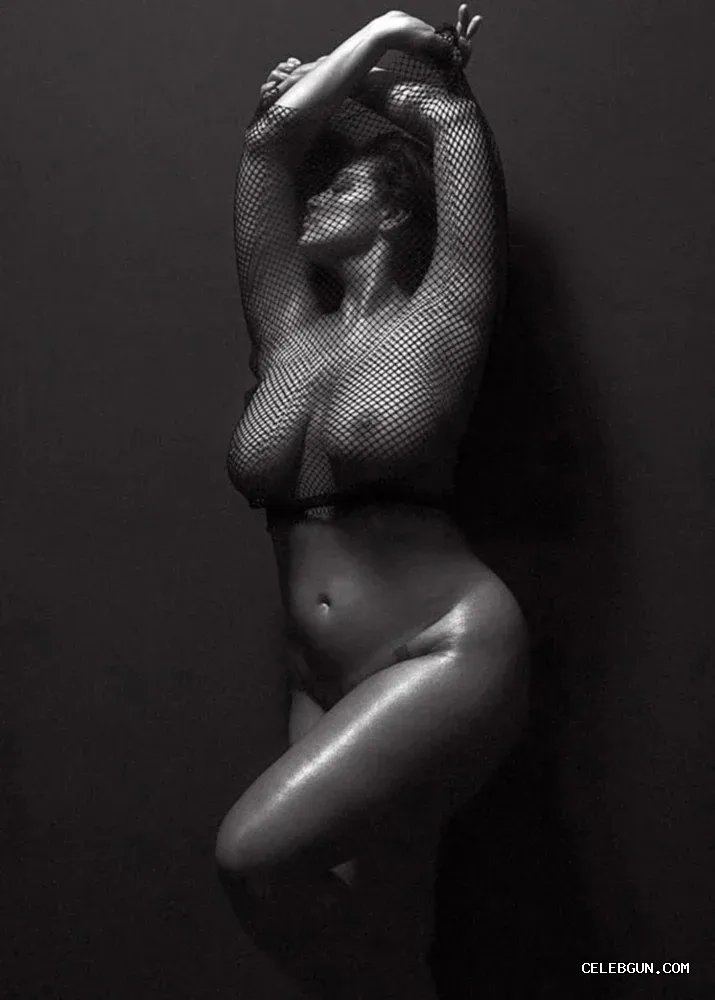 Ashley Graham's Sexy Boobs: Stunning Photo Collection of Tantalizing Tits