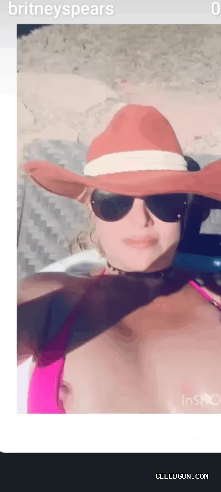 Britney Spears Strips Down: Exclusive Collection of B Cup Boobs